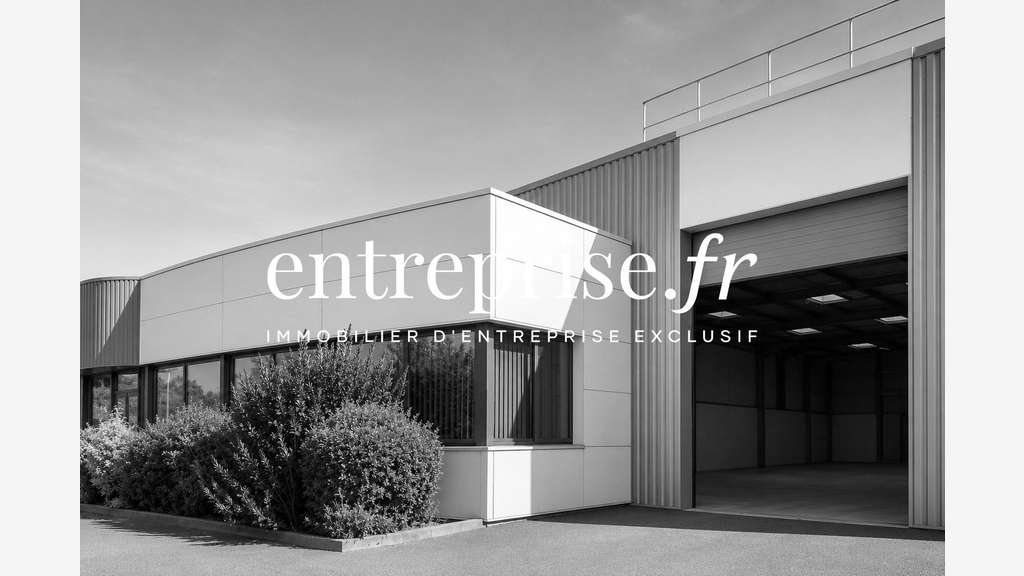 A louer local d'activité de 555m² à Beaucouzé