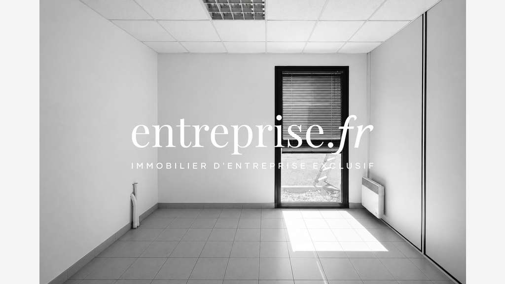 A louer local d'activité 250m² à Beaucouzé