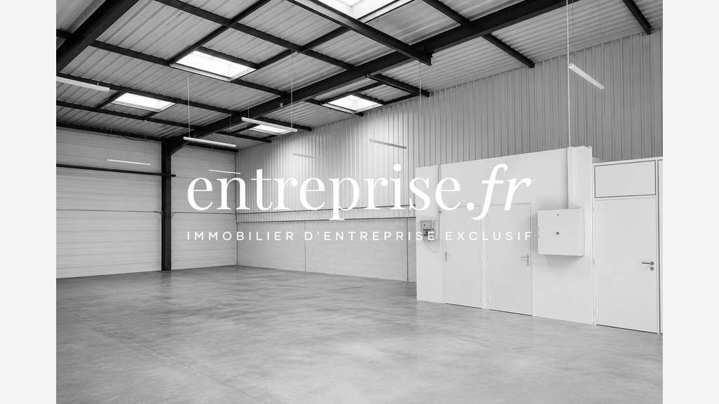 A louer local d'activité 250m² à Beaucouzé