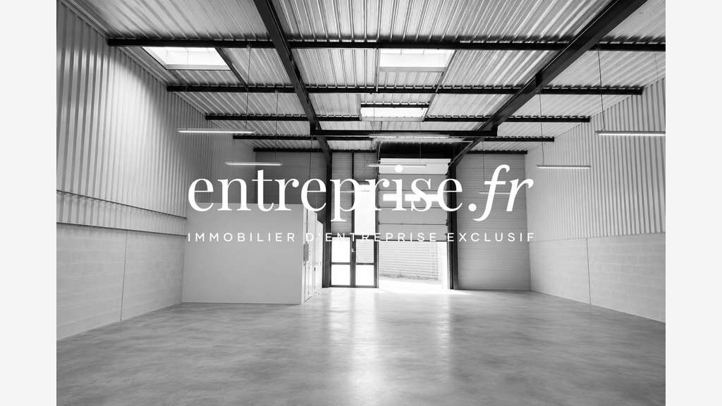 A louer local d'activité 250m² à Beaucouzé
