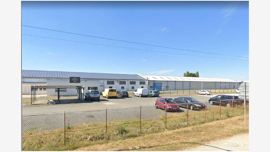 À louer – 2 Entrepôts de 2 400 m² proche d'Or