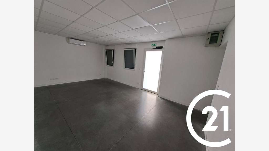 Local d'activité 205m² à Beaumont les Valence