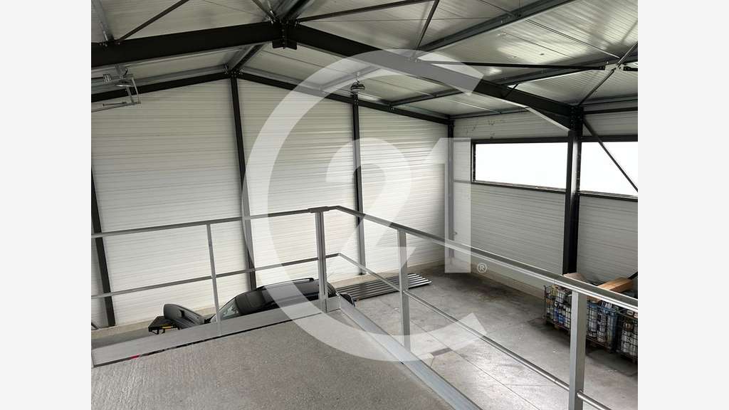Local d'activité 205m² à Beaumont les Valence