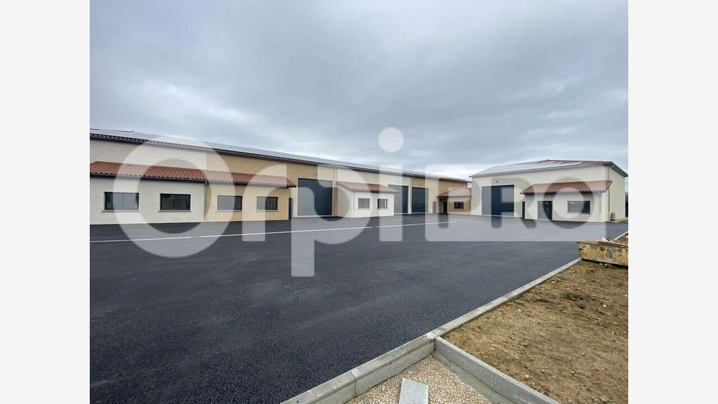 A louer locaux de 287m² à 354m² sur Beaupont