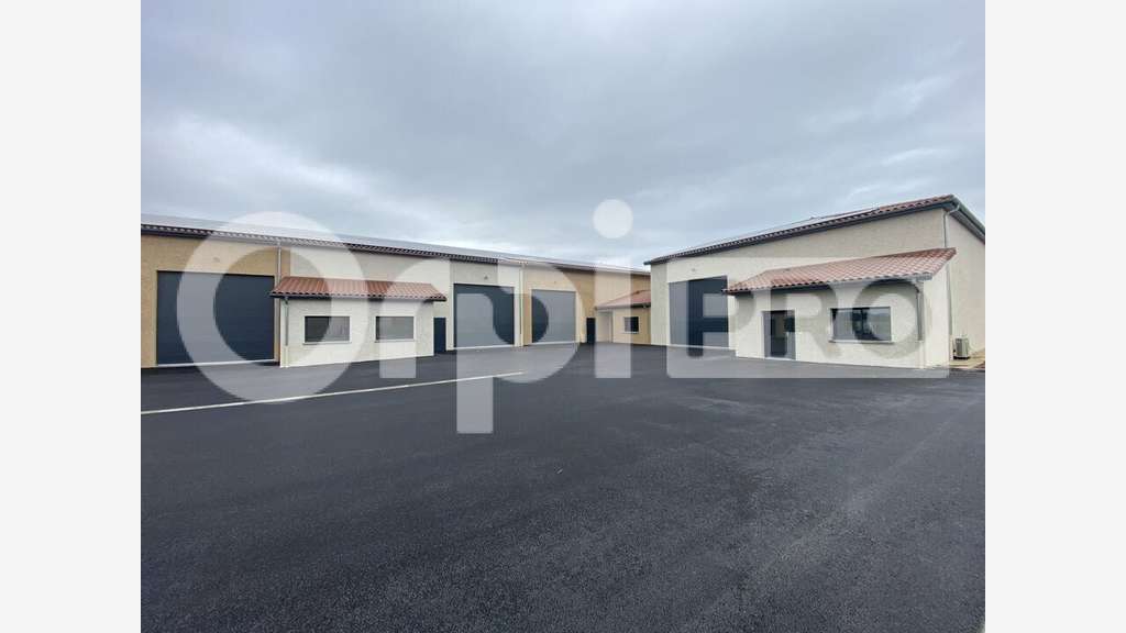 A louer locaux de 287m² à 354m² sur Beaupont