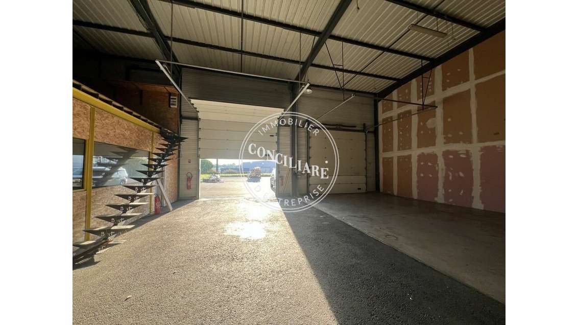 A louer entrepôt 770m² Beaupuy proche A68