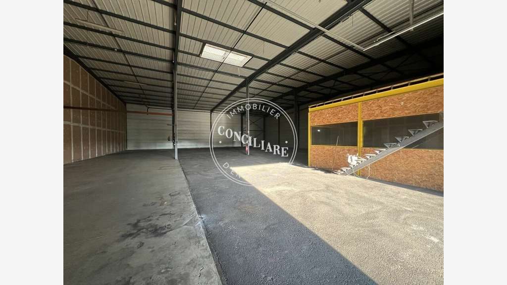 Entrepôt 770m² à louer secteur Beaupuy Mondouzil