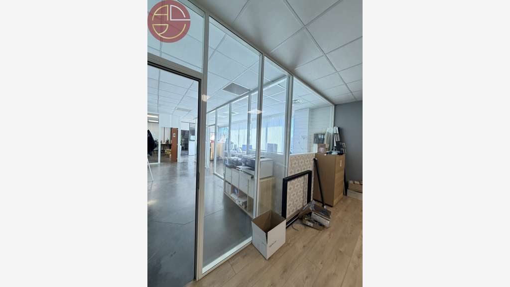 Location entrepôt avec bureaux 1 330m² à Beaupuy