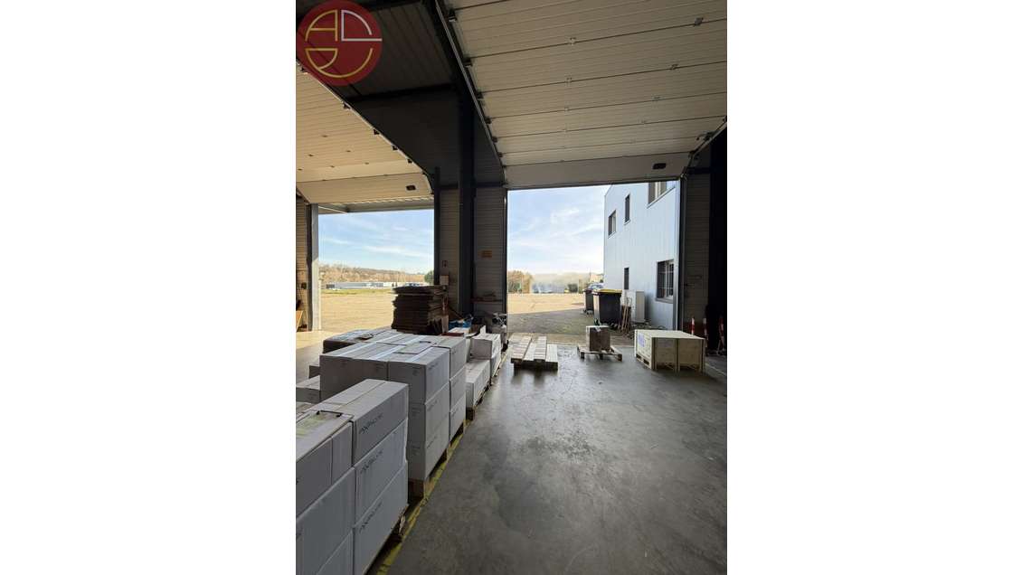 Location entrepôt avec bureaux 1 330m² à Beaupuy