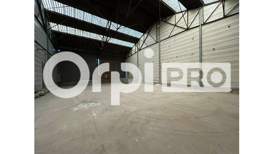 A louer local d'activité zone de l'Avelon Beauvais