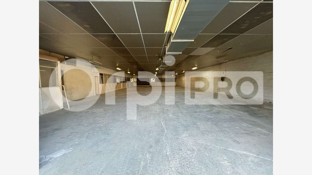 Loue local d'activité 750m² à Beauvais zone Avelon
