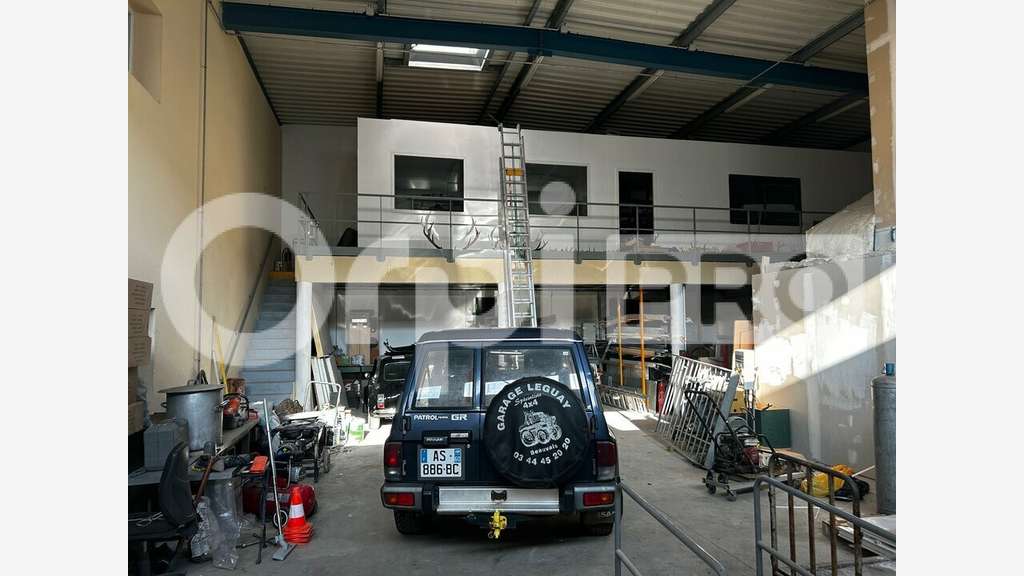A louer local activité bureaux de 300m² à Beauvais