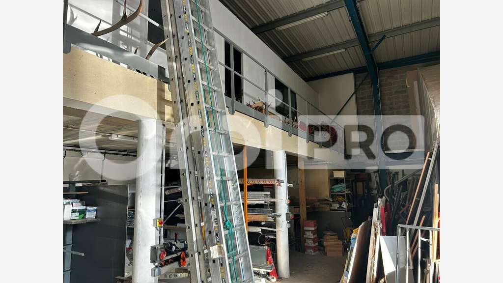 A louer local activité bureaux de 300m² à Beauvais