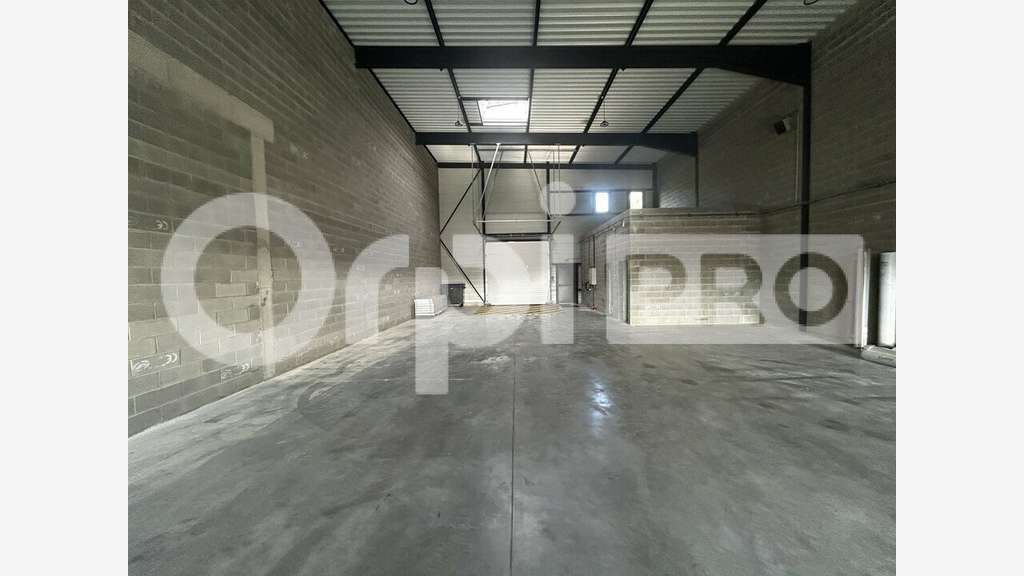 A louer local activité neuf 300m² Beauvais Tilloy