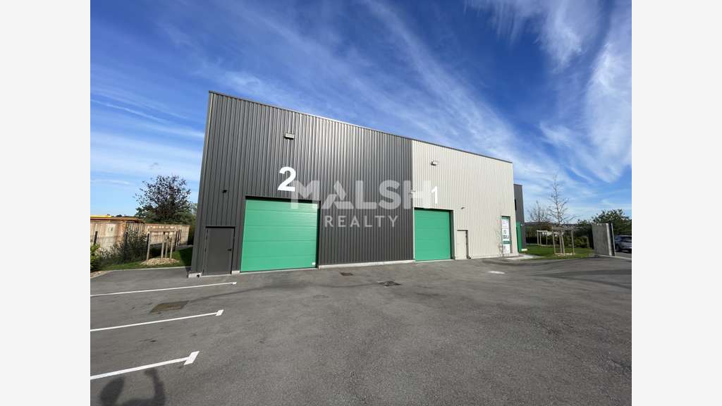 Local d'activités 150m² à louer à Beauvallon