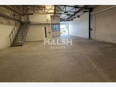 Local d'activités 360m² à Beauvallon - St-Andéol