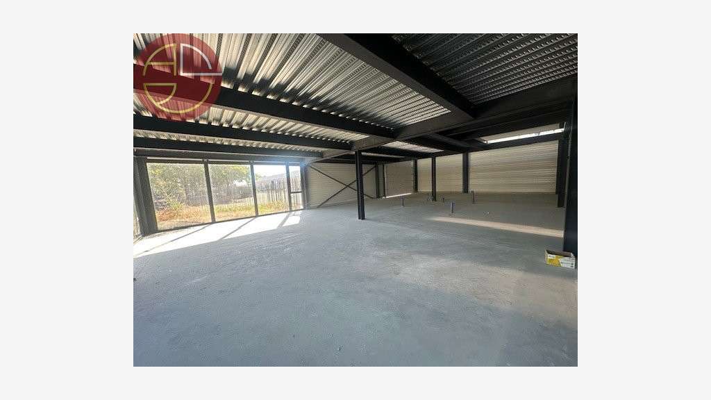 A louer entrepôt 690m² empl stratégique Beauzelle