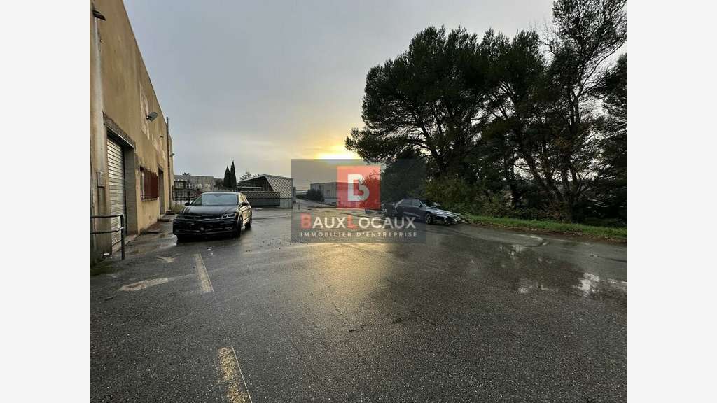 Local d'activité 100m² à louer ZA de Bédarrides