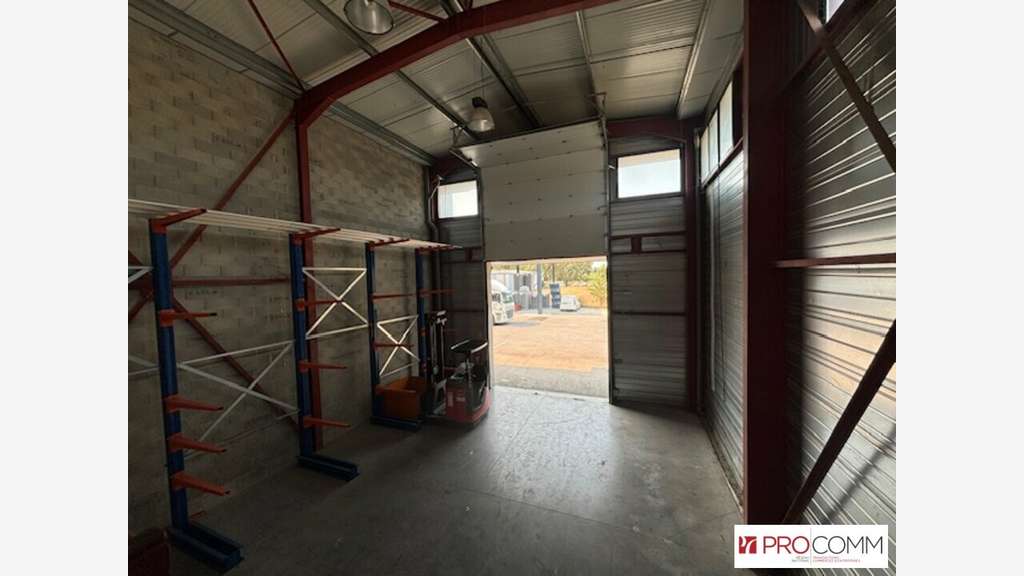 BÉDARRIDES - MIXTE ACTIVITES-BUREAUX à louer