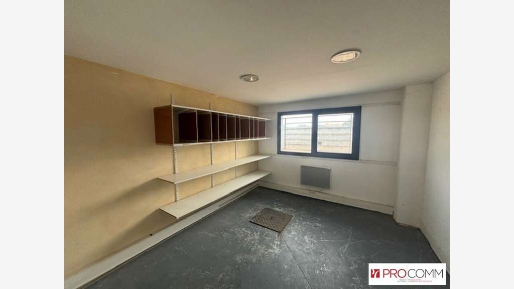 BÉDARRIDES - MIXTE ACTIVITES-BUREAUX à louer