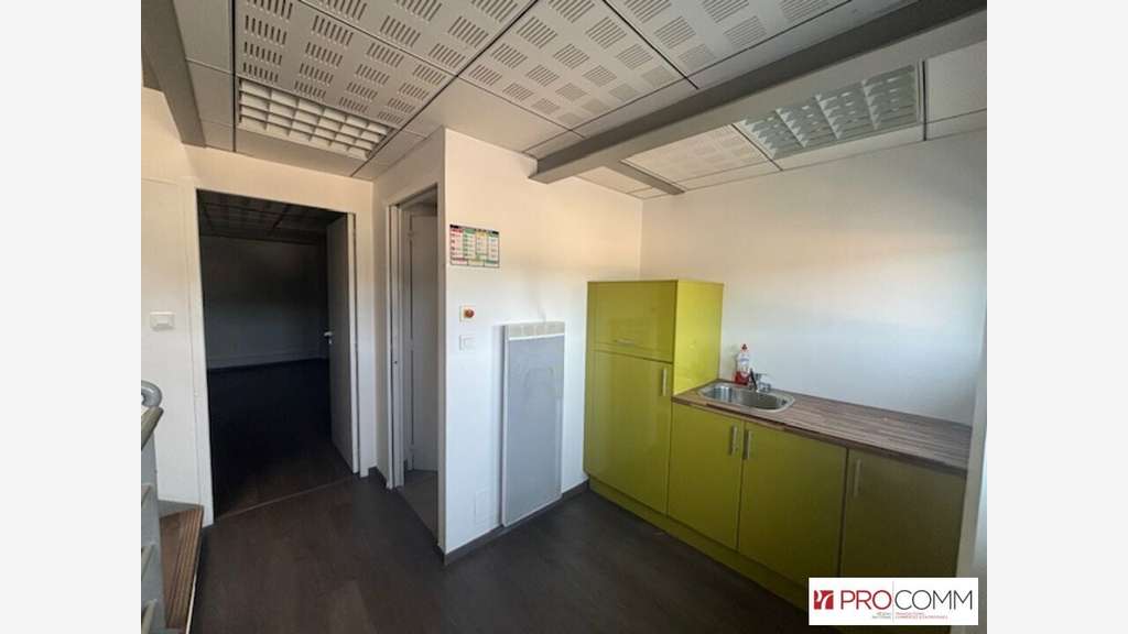 BÉDARRIDES - MIXTE ACTIVITES-BUREAUX à louer