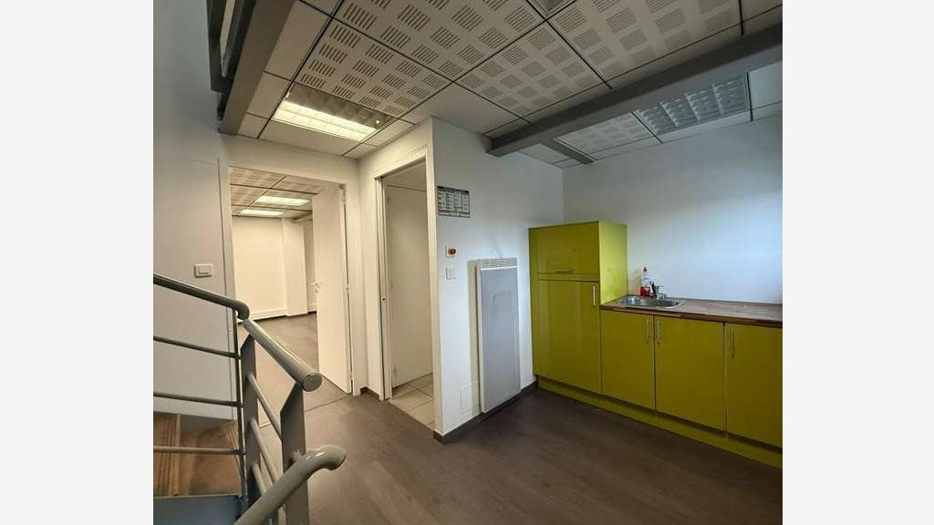 À louer – Local d'activités de 250 m² à Bédar