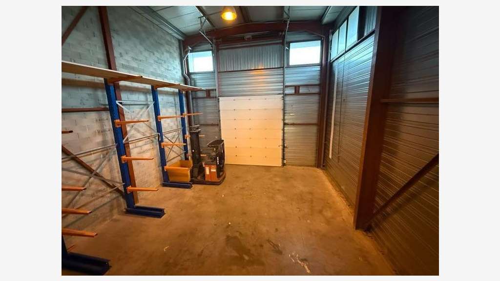 À louer – Local d'activités de 250 m² à Bédar