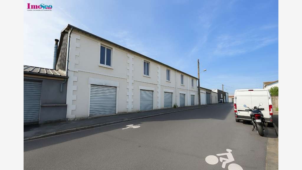 Entrepôt 140m² à louer à Bègles Bld Albert 1er