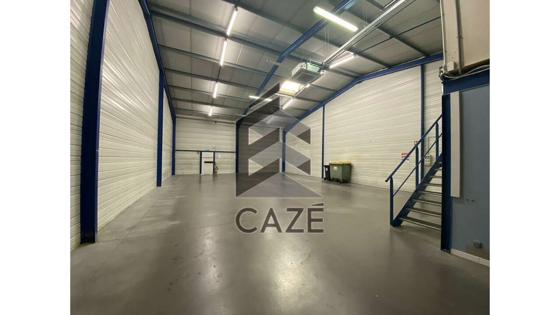 A louer local d'activité 210m² à Bègles