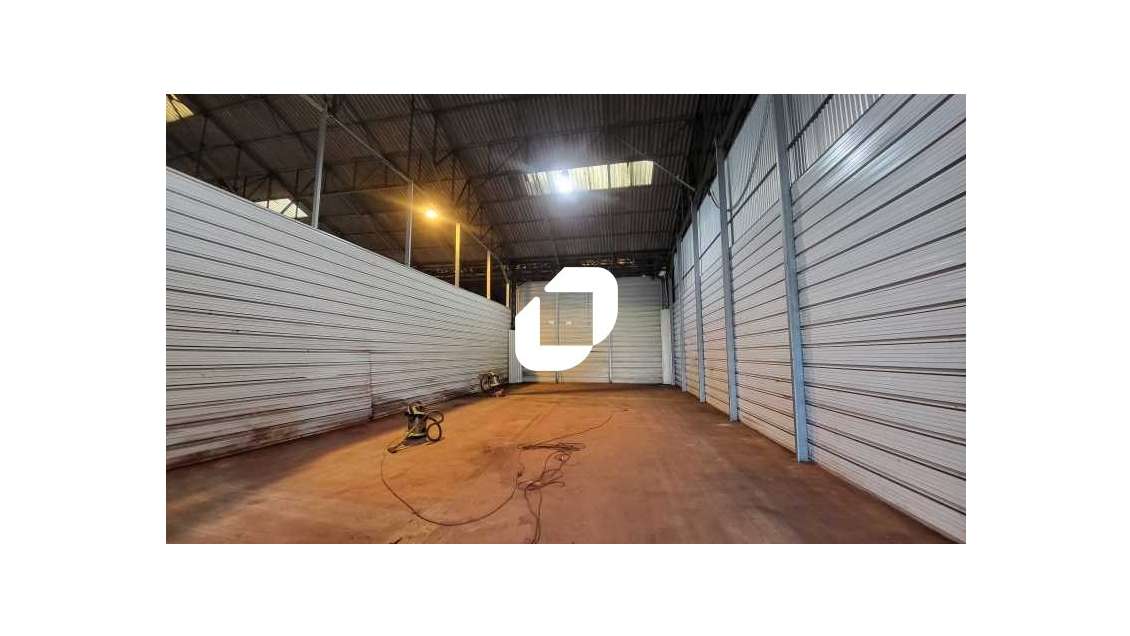 A louer Local d'activité 210m² Begles