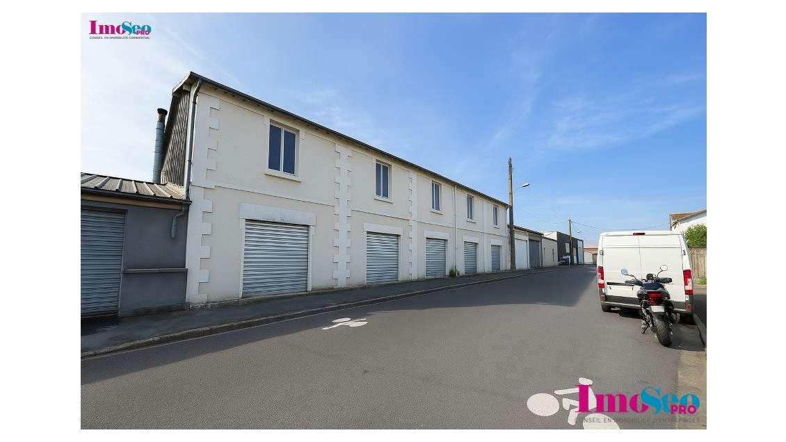 Entrepôt 90m² à louer proche accès rocades Bègles