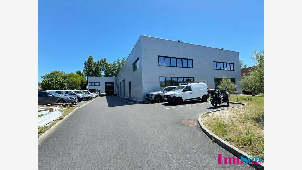 Entrepôt de 156m² à louer prox rocade Bègles