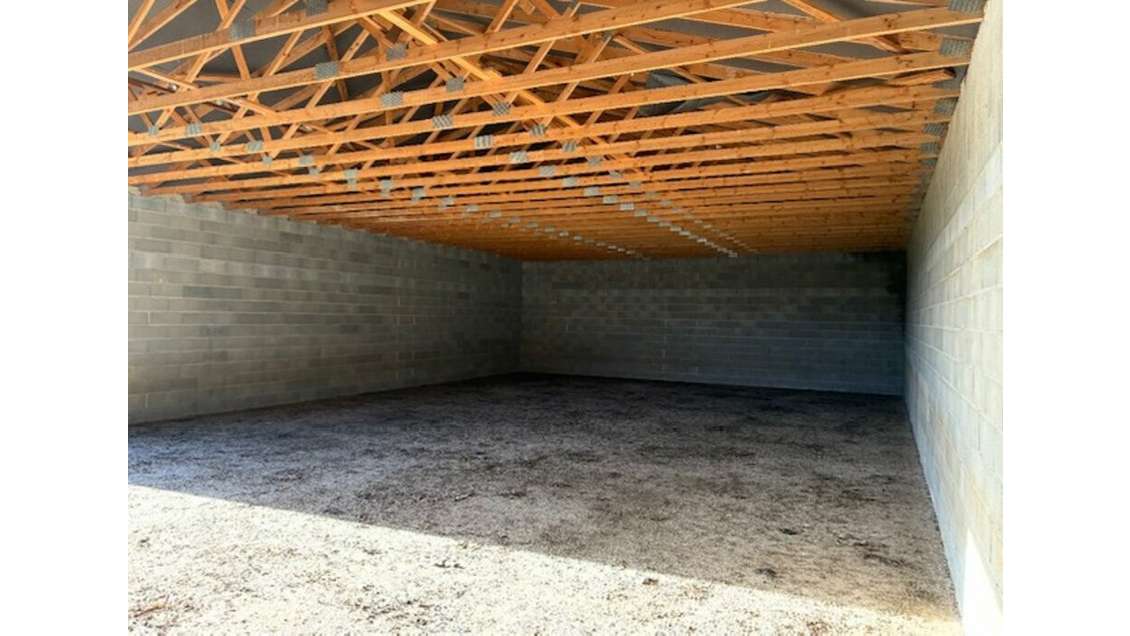 Entrepôt de stockage 180m² à louer à Bellegarde 