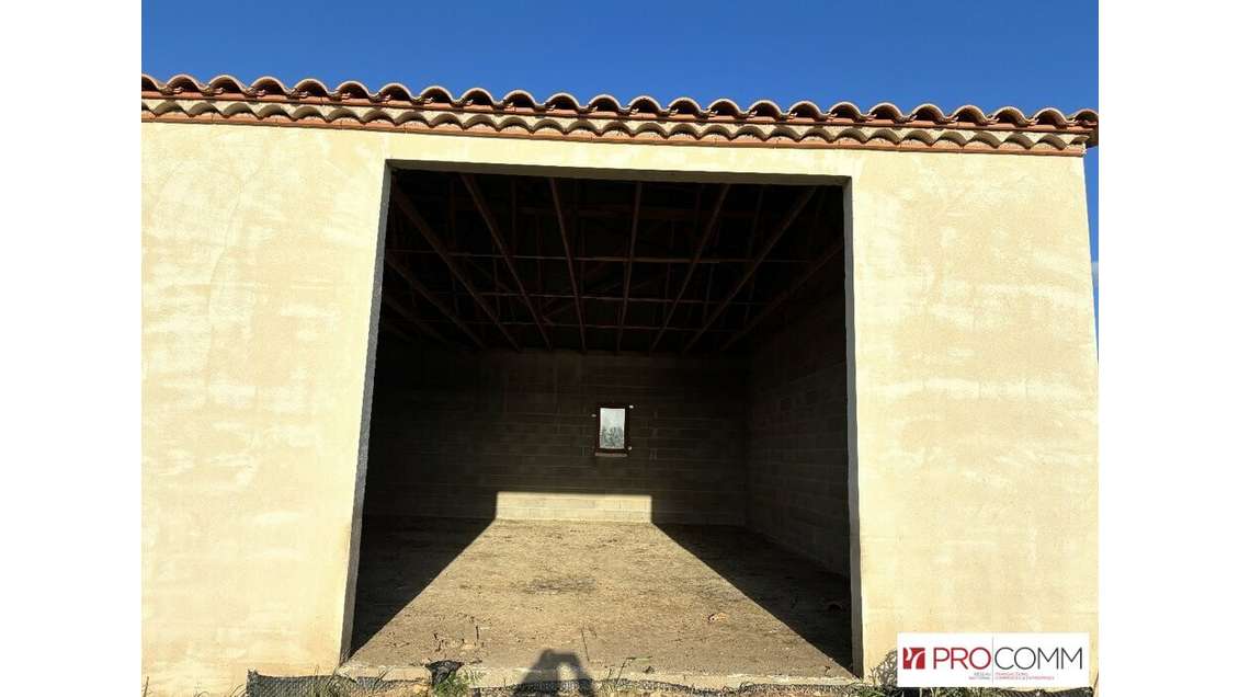 Entrepôt de stockage 180m² à louer à Bellegarde 