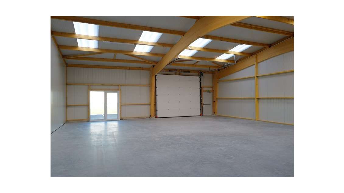 Local 180m² neuf à louer à Bellengreville