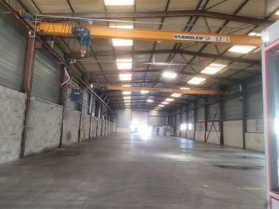 A louer entrepôt 1180m² à Belleville proche A6