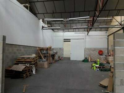 Local d'activité de 150m² à louer en za Belleville