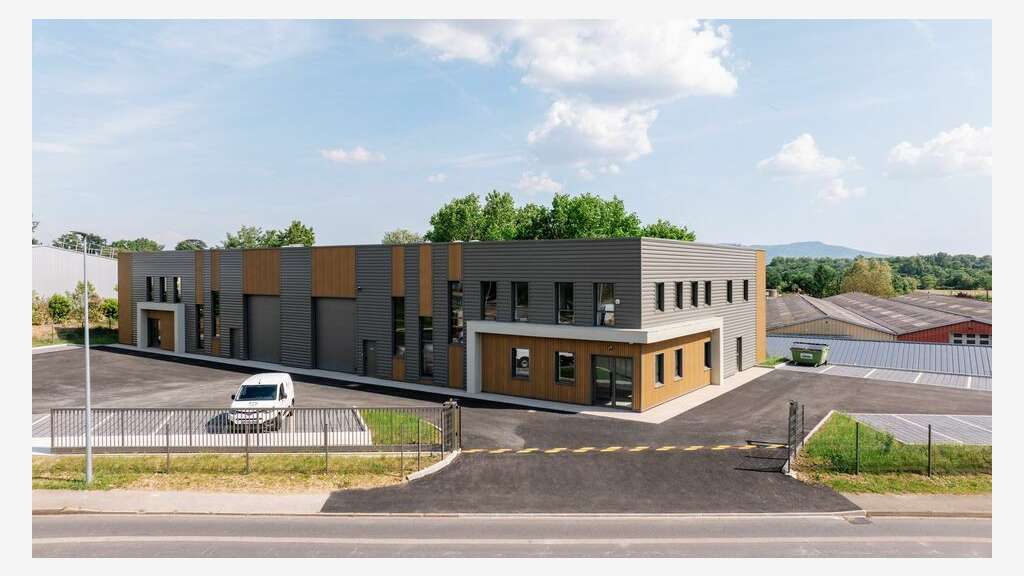 Local d'activité 1200m² à louer à Belleville N6