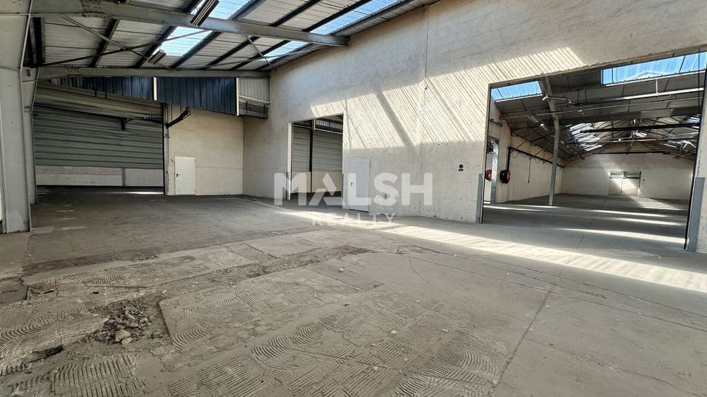 Loue local d'activités 1716m² Belleville sur Saône
