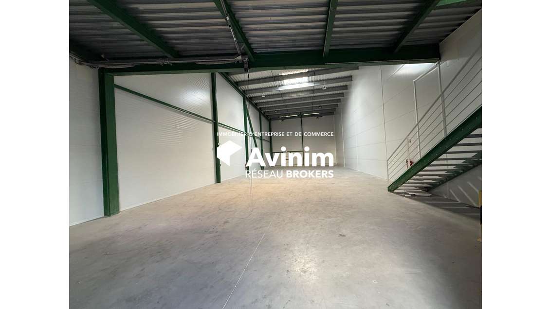 A LOUER BERNES-SUR-OISE STOCKAGE 315 M²