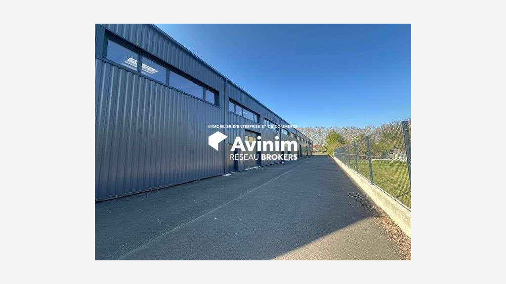 Cellule d’activité à louer 132m² à Bernes-sur-Oise