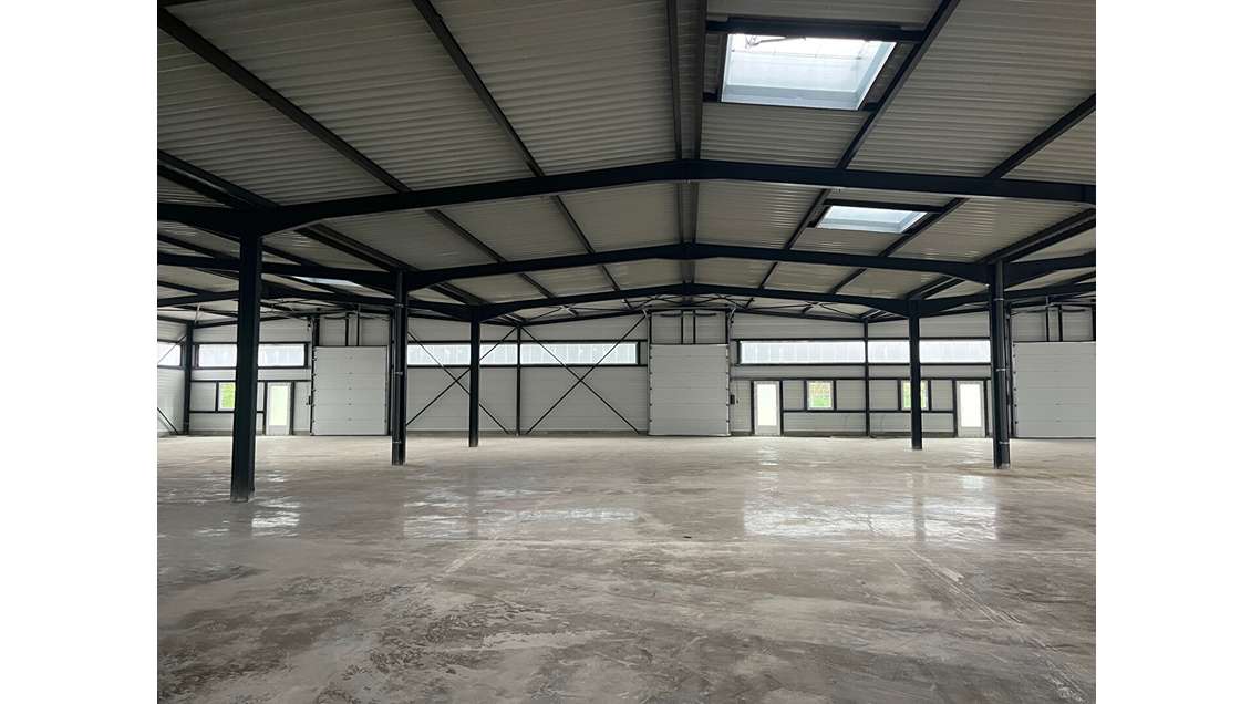 A louer local 228m² Besançon ZA TREPILLOT 