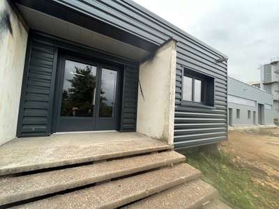 Local 393m² à louer à Besançon ZA Trépillot