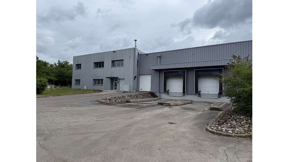 Local d'activité 2295m² à louer à Besançon