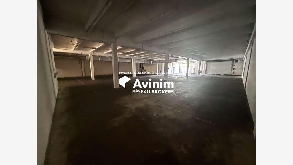 Local commercial / Professionnel 1382 m² divible