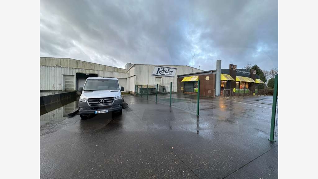 BÂTIMENT D’ACTIVITÉS À LOUER – BETTON (35). IMPORT