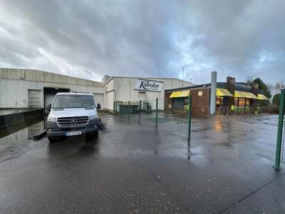 BÂTIMENT D’ACTIVITÉS À LOUER – BETTON (35). IMPORT