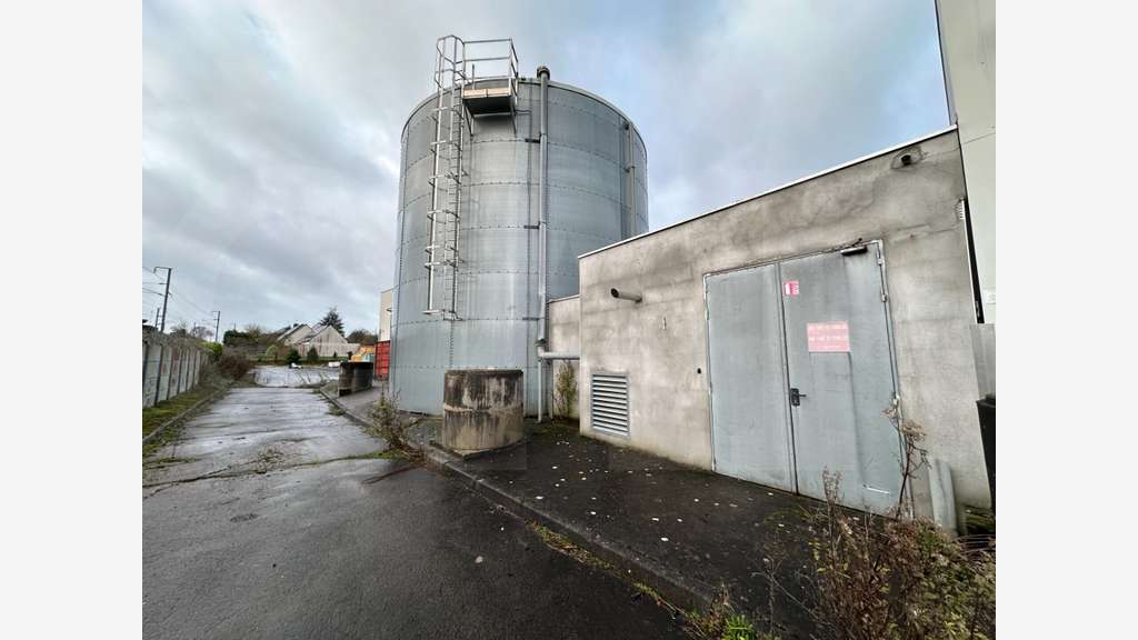 BÂTIMENT D’ACTIVITÉS À LOUER – BETTON (35). IMPORT