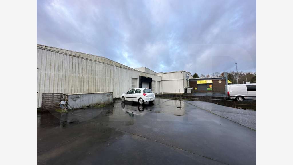 BÂTIMENT D’ACTIVITÉS À LOUER – BETTON (35). IMPORT