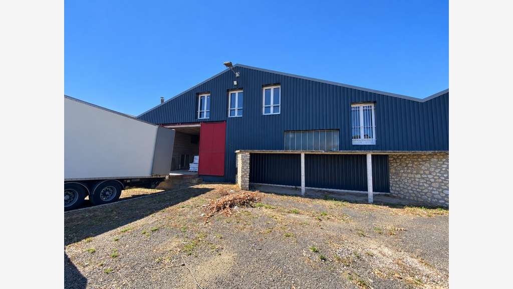 Entrepot 700m2